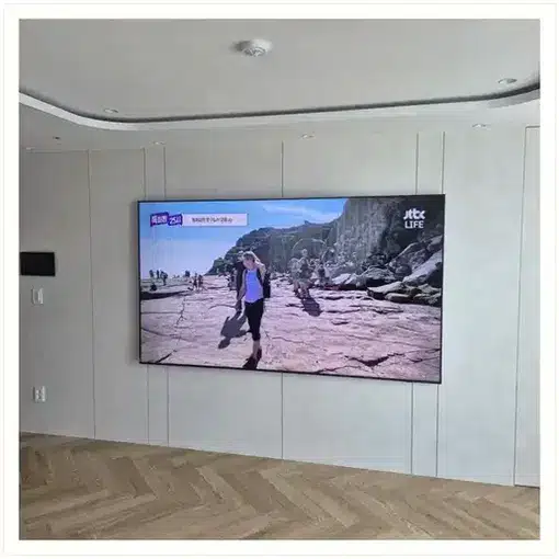 벽걸이TV 설치 모습 참고 사진