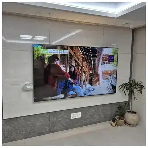 벽걸이TV 설치 모습 참고 사진