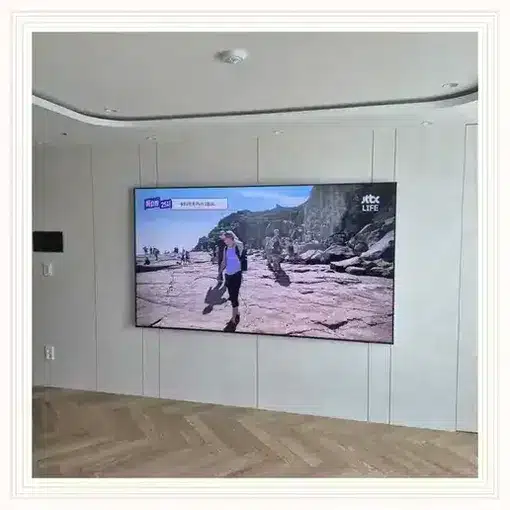 벽걸이TV 설치 모습 참고 사진