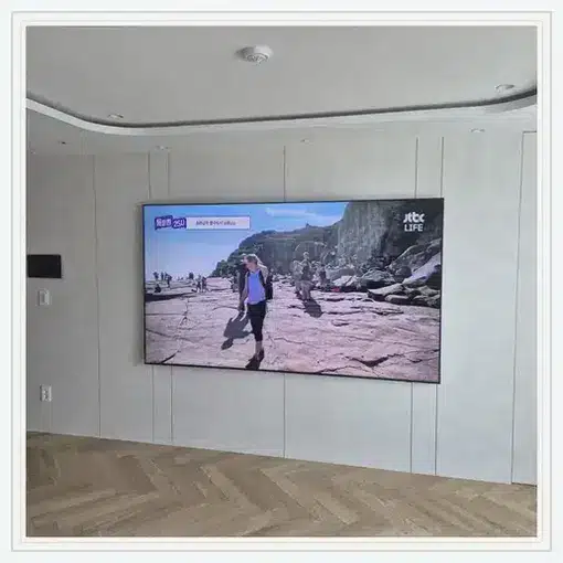 벽걸이TV 설치 모습 참고 사진