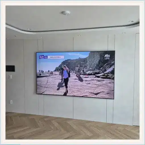 벽걸이TV 설치 모습 참고 사진