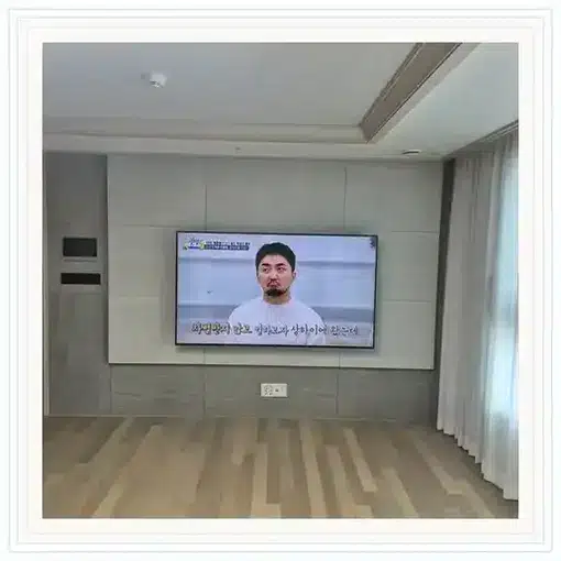 벽걸이TV 설치 모습 참고 사진