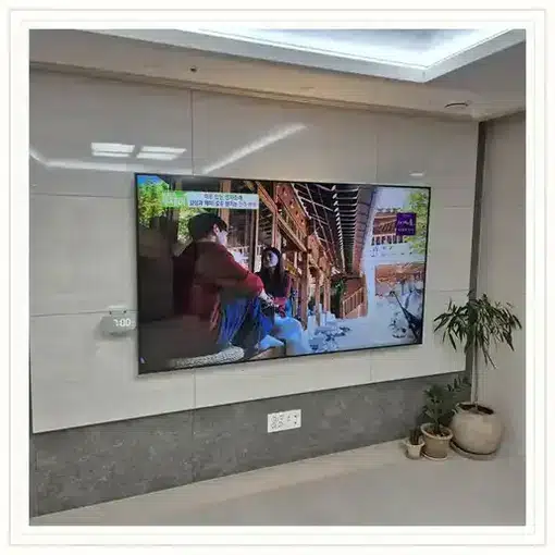 벽걸이TV 설치 모습 참고 사진