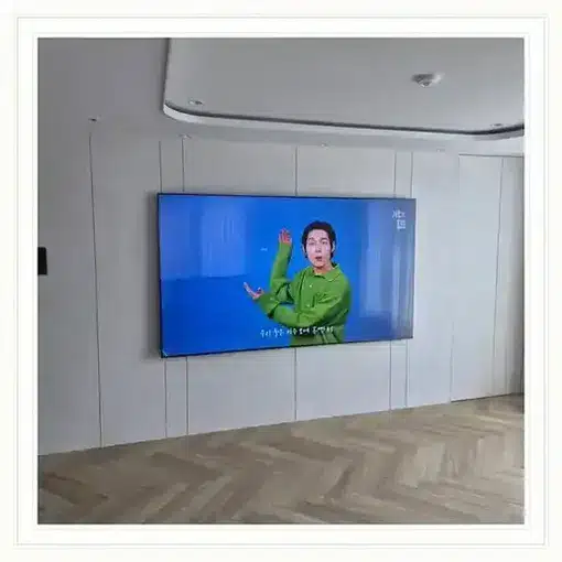 벽걸이TV 설치 모습 참고 사진
