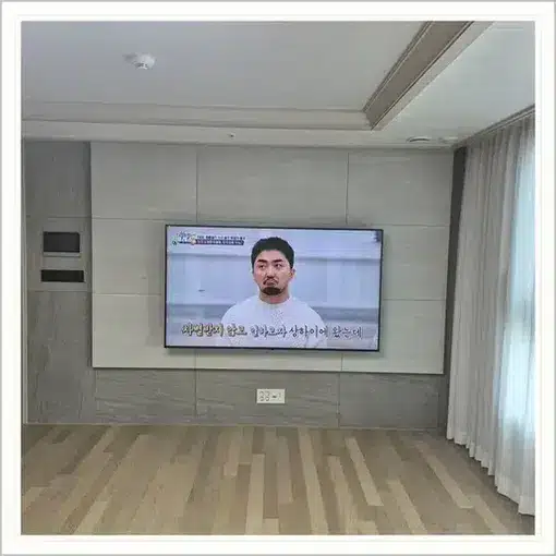 벽걸이TV 설치 모습 참고 사진