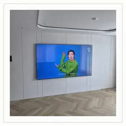 벽걸이TV 설치 모습 참고 사진