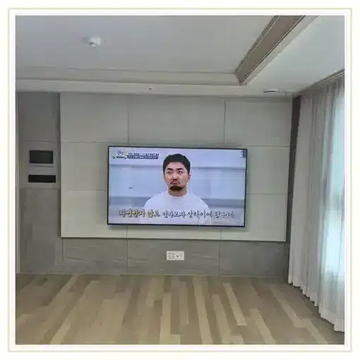 벽걸이TV 설치 모습 참고 사진