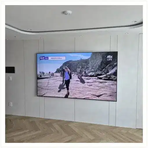 벽걸이TV 설치 모습 참고 사진