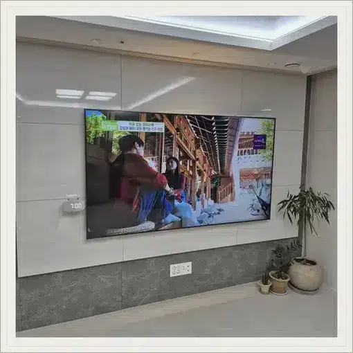 벽걸이TV 설치 모습 참고 사진
