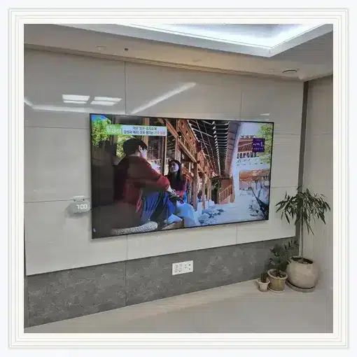 벽걸이TV 설치 모습 참고 사진