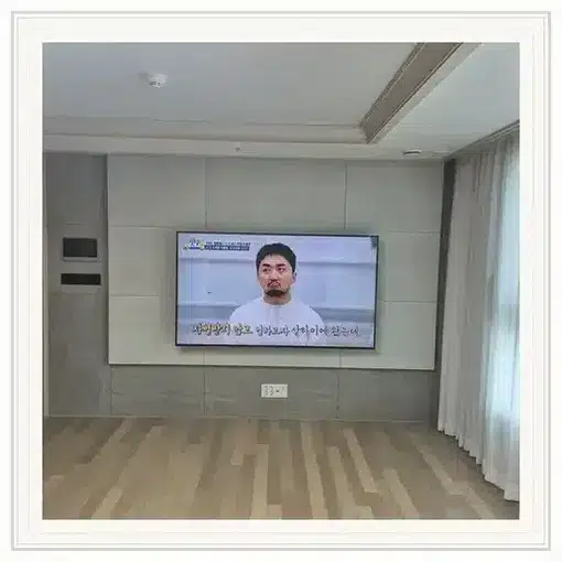 벽걸이TV 설치 모습 참고 사진