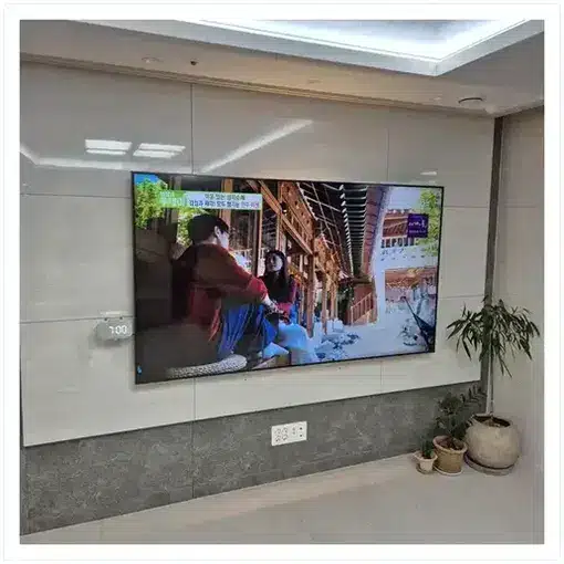 벽걸이TV 설치 모습 참고 사진